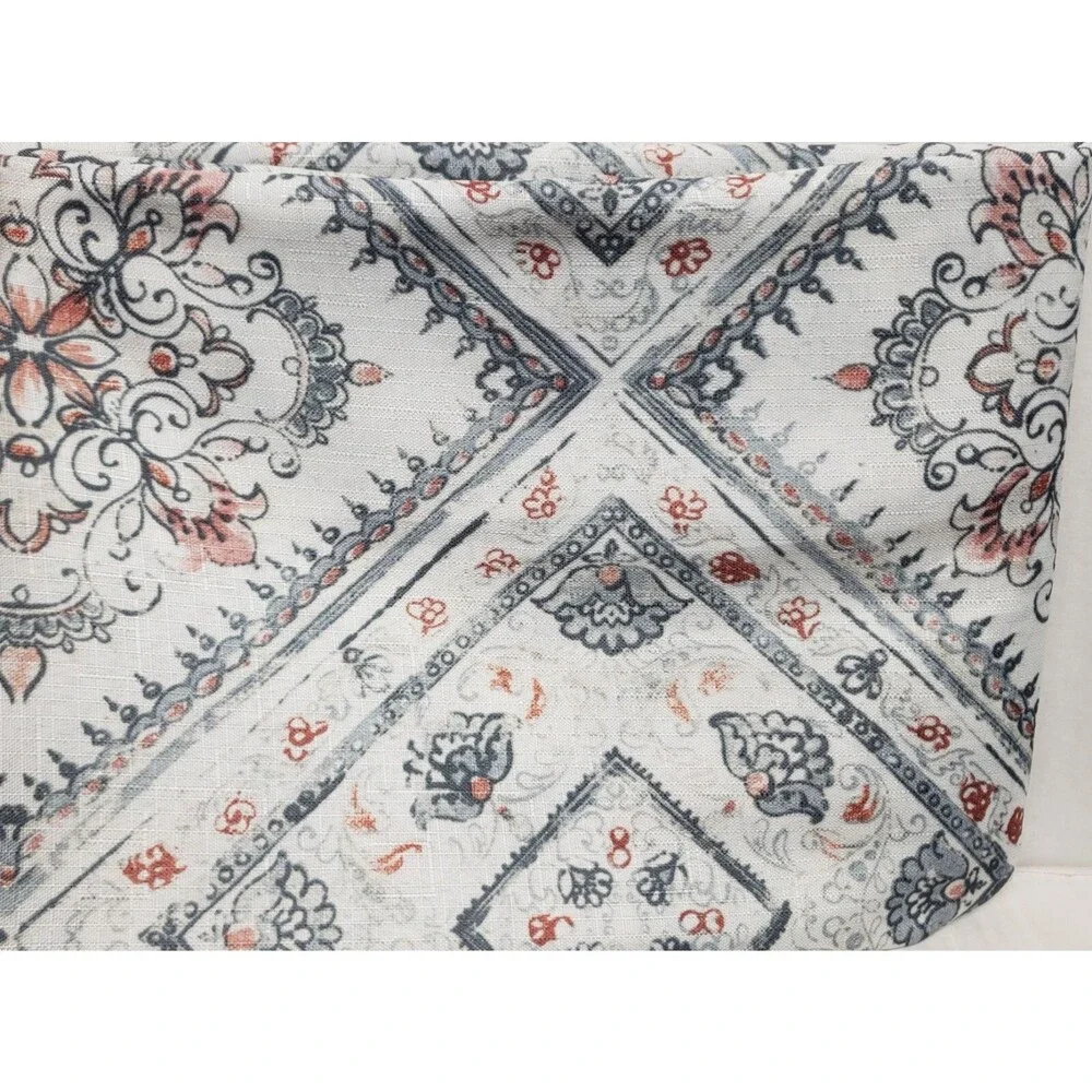 Printed Textured Tablecloth 60